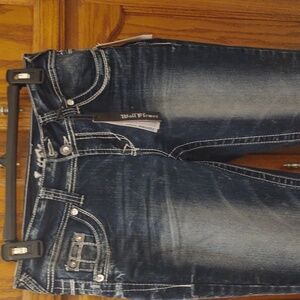 Curvy Bootcut Wallflower Jeans. Brand New excellent condition, size 7, 15 waist.